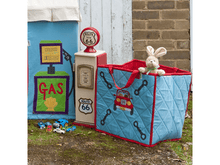 Load image into Gallery viewer, Win Green Handmade Cotton Garage Cottage Playhouse